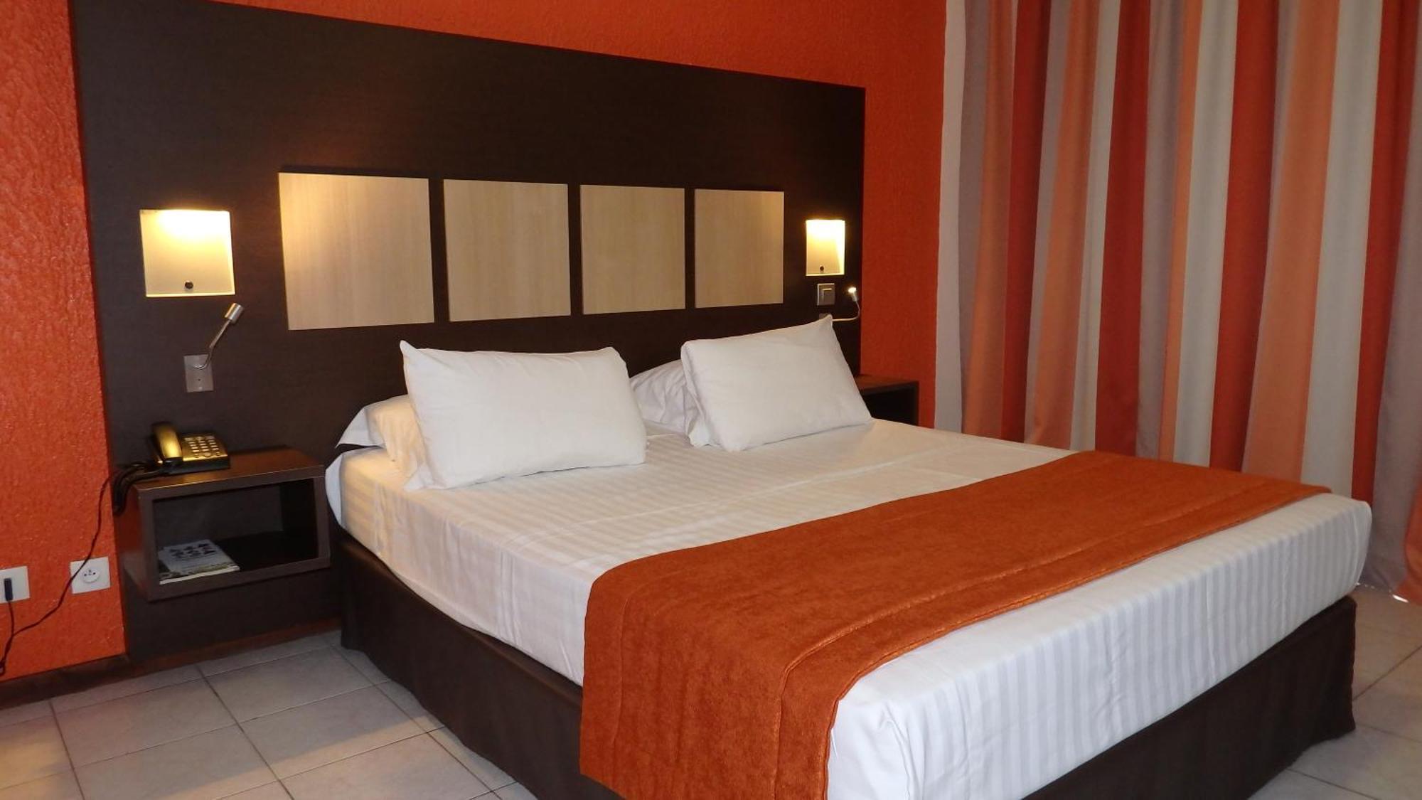 Central Hotel Καγιέν Εξωτερικό φωτογραφία