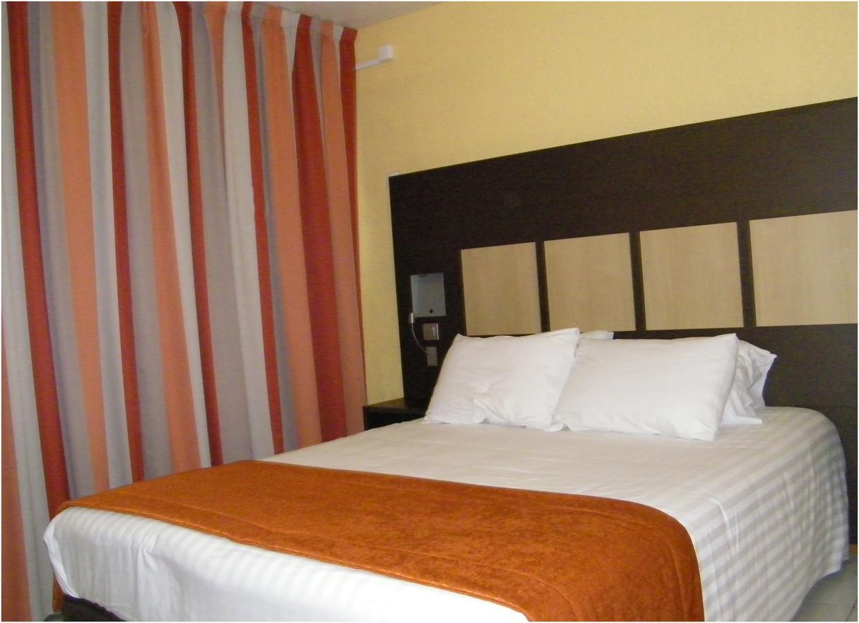 Central Hotel Καγιέν Εξωτερικό φωτογραφία