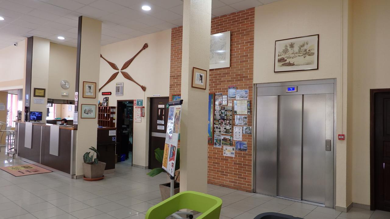 Central Hotel Καγιέν Εξωτερικό φωτογραφία