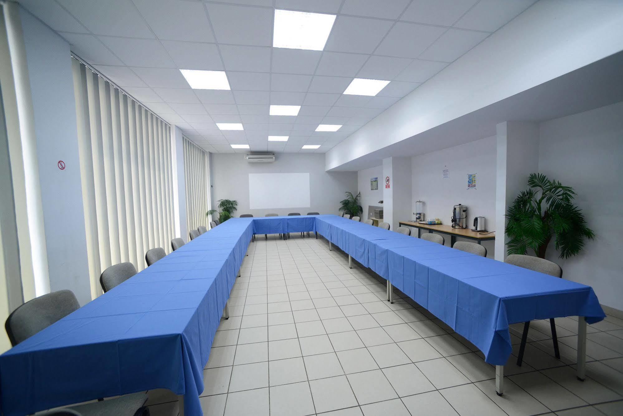Central Hotel Καγιέν Εξωτερικό φωτογραφία